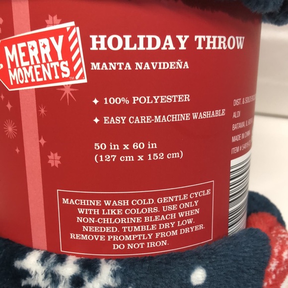 Merry Moments Holiday Throw - Picture 3 of 6